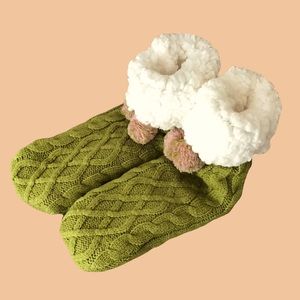 Pudus Cable Knit Slipper Socks